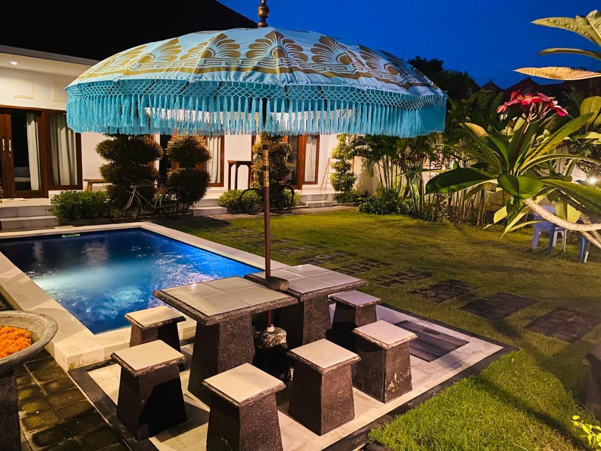 Pintu Biru Villa